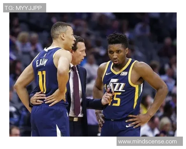 勇士与爵士对决分析及战术解析五七场比赛前瞻
